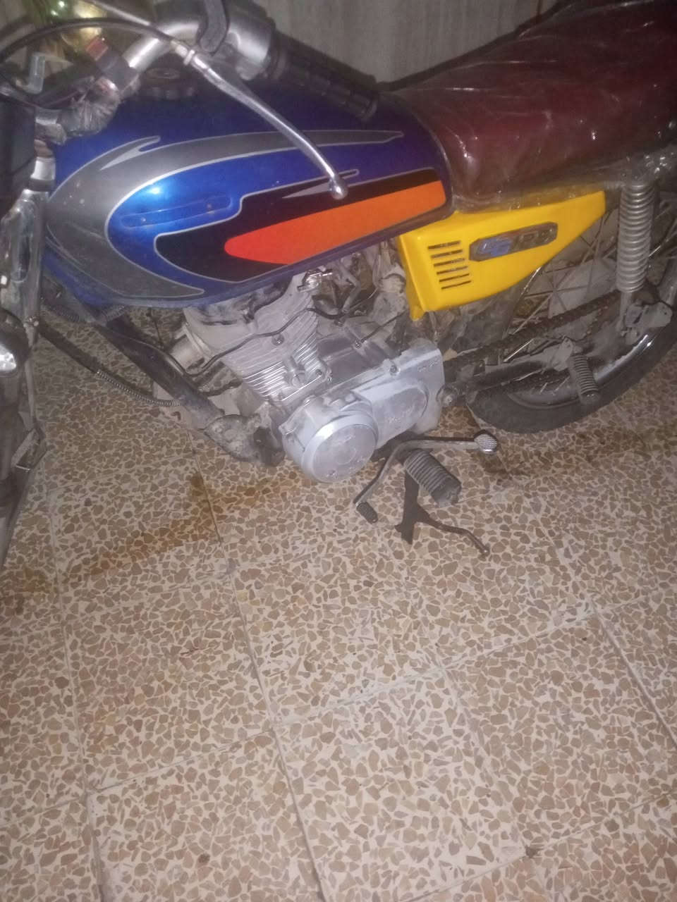 بارت2021الماطور ما شا الله جديد بس الايت الأمامي مشلوع الماطور كلشي مابي نضيف كير أو مكينه شرط السعر300او بي مجال *********** واتس اب
