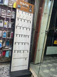 اكسسوارات موبايل • حجم كبير • بغداد العبيدي