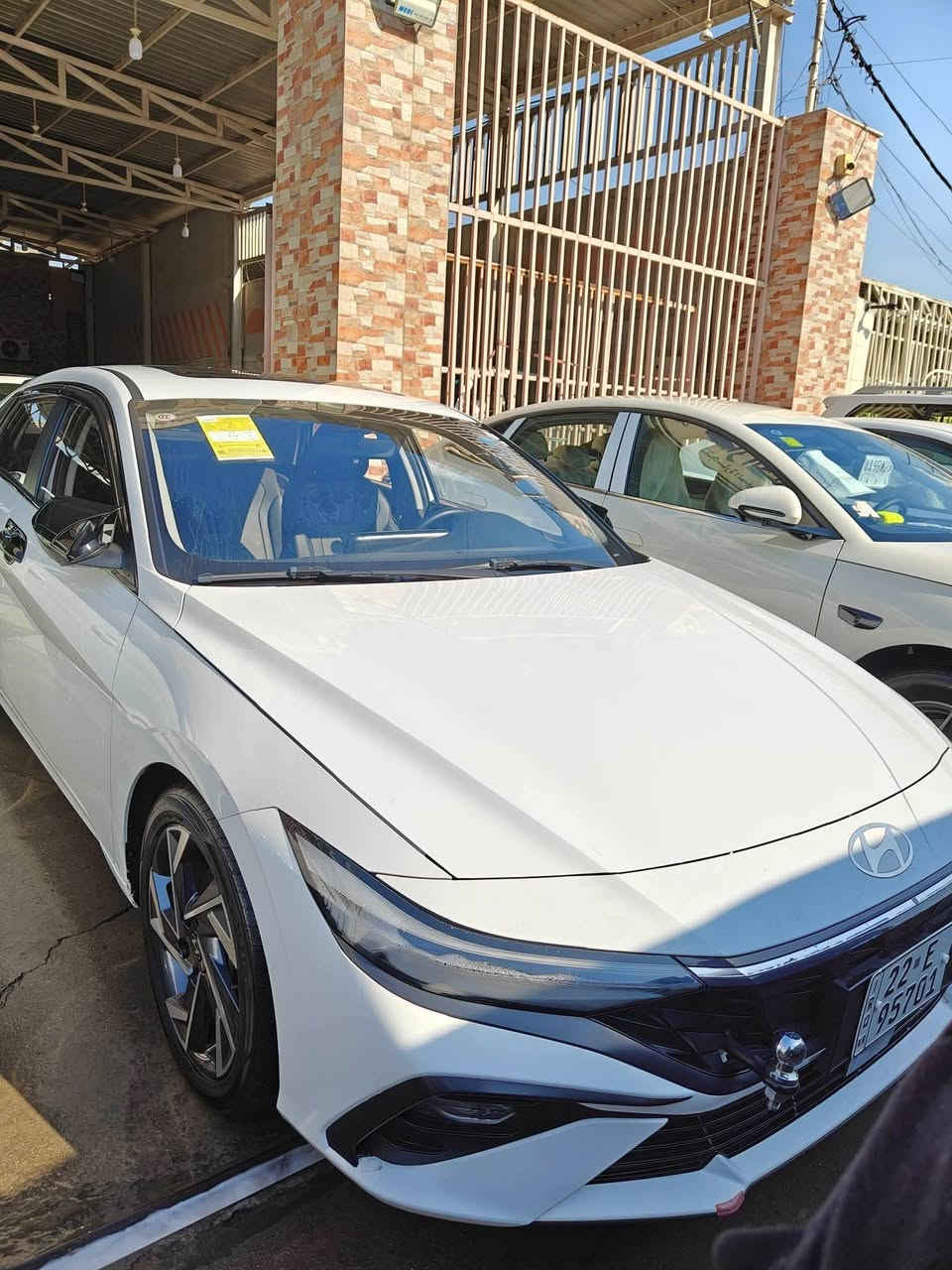 السلام عليكم
هونداي النترا 2024  تجميع صيني 
ماشيه 57 الف 
مواصفات 
بصمه 
شاشه 
كأمره 
سلايت روف 
كراسي جلد 
محرك 1500 
السياره مكفولة
رقم اربيل شرط تحويل مباشرة سنويه هزه جديد 
143 ورقه وبيها مجال قليل 
اي استفسار 
***********
مكان بغداد البياع
