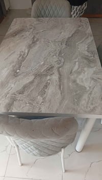 ميز طعام • ٤ كراسي • طقم سفرة