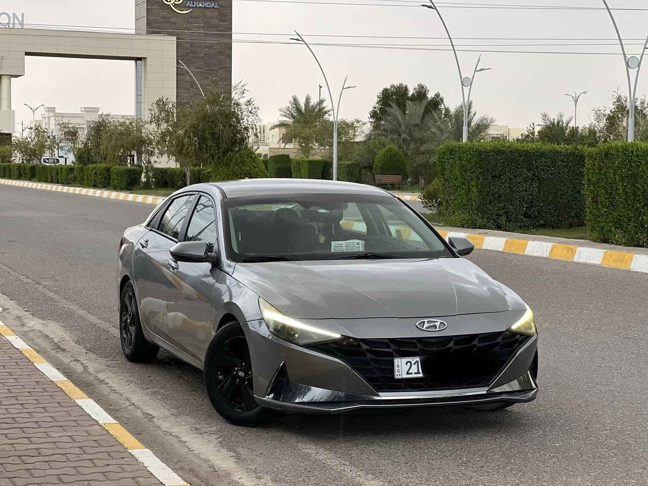 السلام عليكم..اعتذر عن الاقساط والوعدة…
للبيع بسعر مناسب جداً 117…
هونداي الالنترا 2021 وارد امريكي لون رصاصي(قهوائي)
رقم سليمانية دولي شرط التحويل والغرامات…
سيارة جديدة بمعنى الكلمة 
خير من الله حيل حلوة واحلى من الصور…فول مواصفات عدى السلايت…ماشية 59 حقيقي شرط
محرك 2000 دوش مامفتوح
كير مامفتوح شرط 
بصمة تشغيل 
تشغيل عن بعد 
ويل كب كروم 
دشبول الالكتروني
لد بالايت 
حساسات جانبية 
وباقي المواصفات معروفة…
سيارة بيها 3قطع ونص صبغ والباقي كفالة عامة لا تبديل ولا بارد شرط الفحص… 
 سيارة كير محرك صدر تبريد تدفئة كلةبالشرط السعر 117 وبيها مجال للشراي 
مكاني صلاح الدين تكريت
للاستفسار ***********
