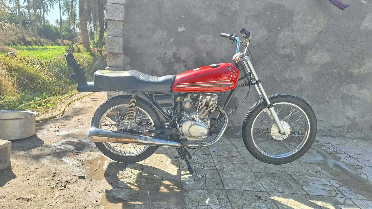 سلام عليكم
اربعه كير للبيع موديل 22 محرك نامه مفتوح بستم ولفات فقط دراجه تعمير جديد 
السعر 400 مكاني غماس 
مكلف بنشر اخوان 
*********** رقم صاحبه
