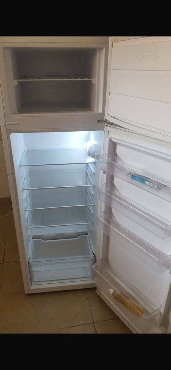 ثلاجه فستل 
اخت الجديده
 ١٦ قدم
السعر ٢٥٠


**إذا كنت صاحب هذا الإعلان وتريد حذفه لأي سبب، رجاءا أرسل رسالة إلى الدعم الفني**