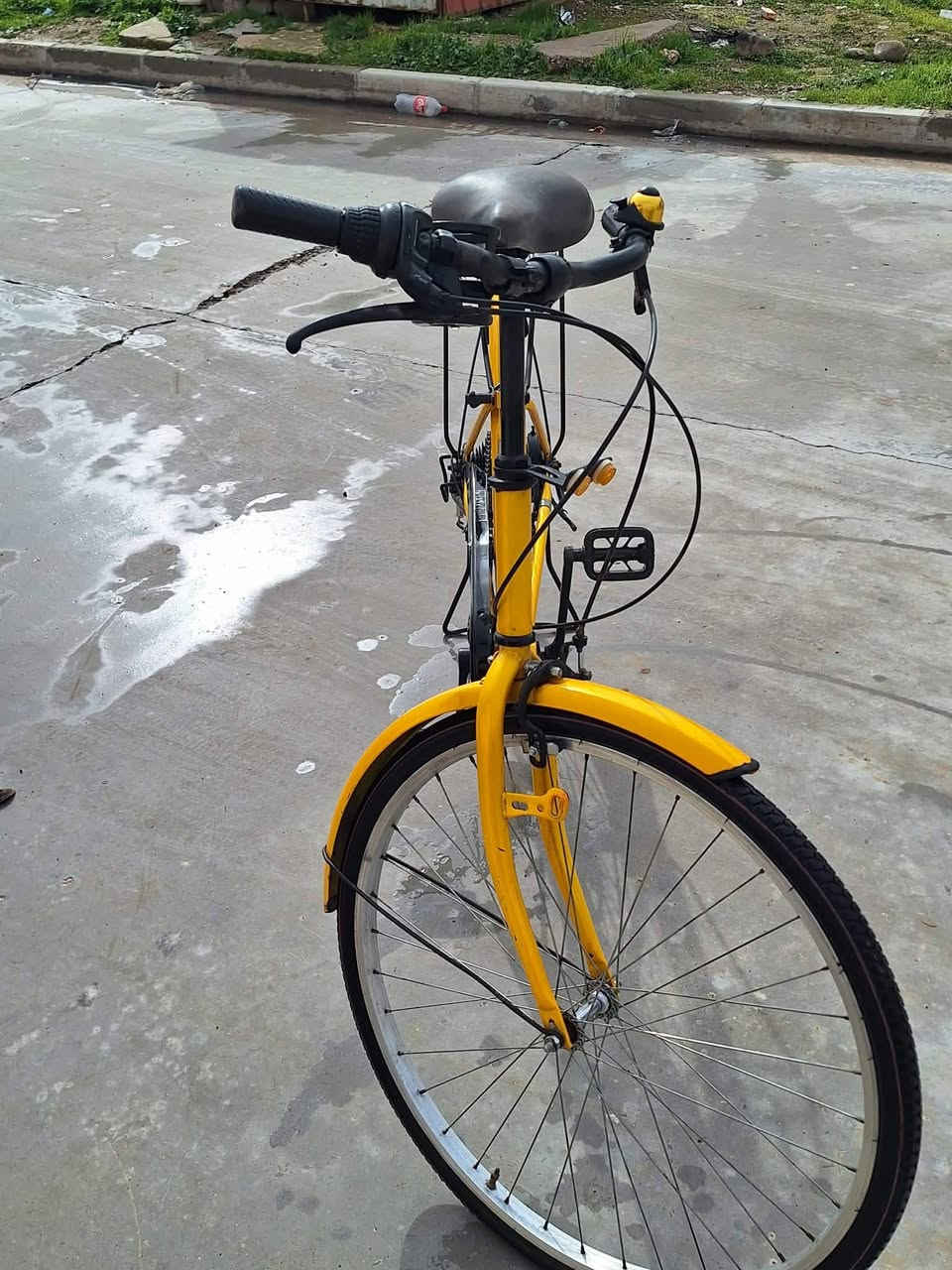 السلام عليكم بايسكل للبيع النظافه كدام العين رقمي *********** بي بس واتساب
