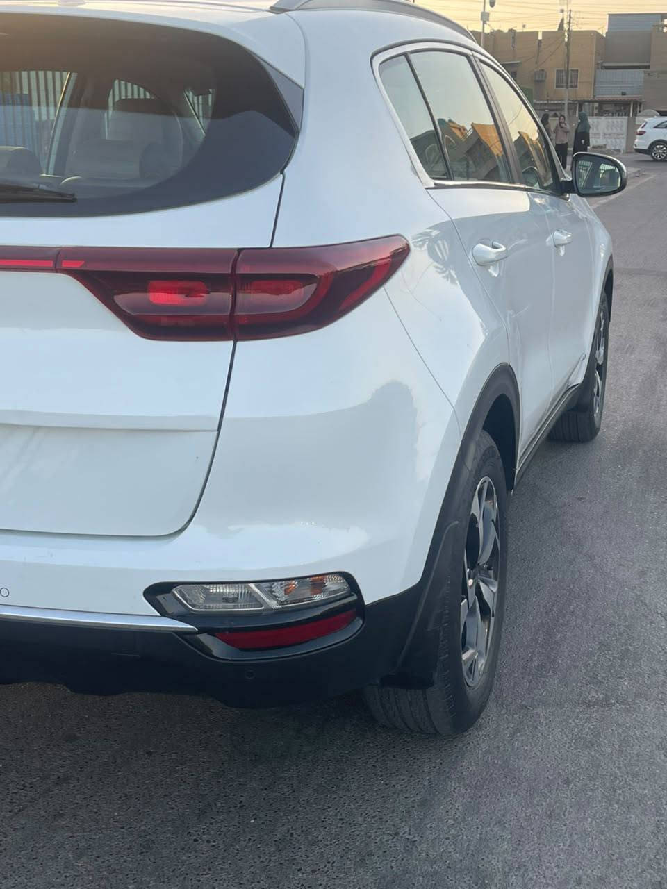 السلام عليكم سبورتج خليجي محرك 2400 فور ويل الشركة الدولية موديل 2019 كفالة عامة من الصبغ والبارد والتبديل عدا شخط خفيف بالباب رقم بغداد باسمي السعر 173 الاتصال ***********
