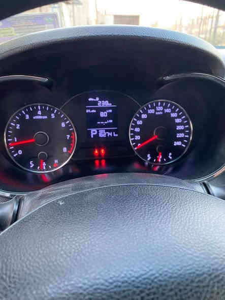 السلام عليكم
سيارة سيراتو خليجي
موديل 2014 لون ابيض
محرك 1600
تشغيل عن بعد
ماشيه 160 الف
كير مكينة تبريد مكفولات
مواصفات تحكمات سيترين اشاير بالمري لد زنون 
5 ويل كب رياضي حجم 17 
السيارة بدون حادث ولاضربة فقط تكحيلات بسيطة ورصعات باماكن بسيطة 
مكاني بغداد الدورة
السعر ١١٨
رقم الهاتف ***********
