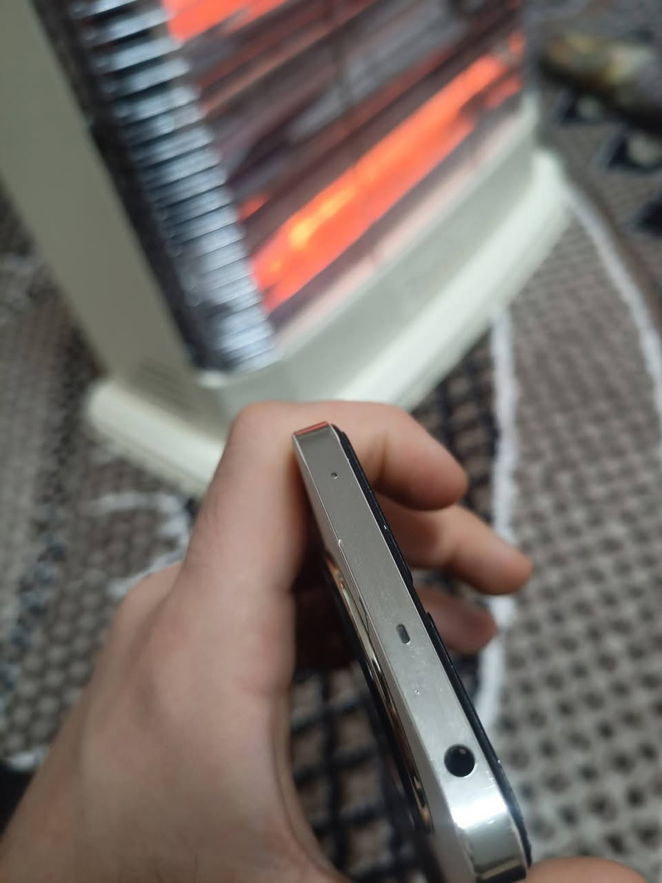 ريلمي 12 بلص 5G نظافه 100%
ذاكره 512
رام 12/12
بطاريه 5000 
خدش مابي
سعره 200 
***********
