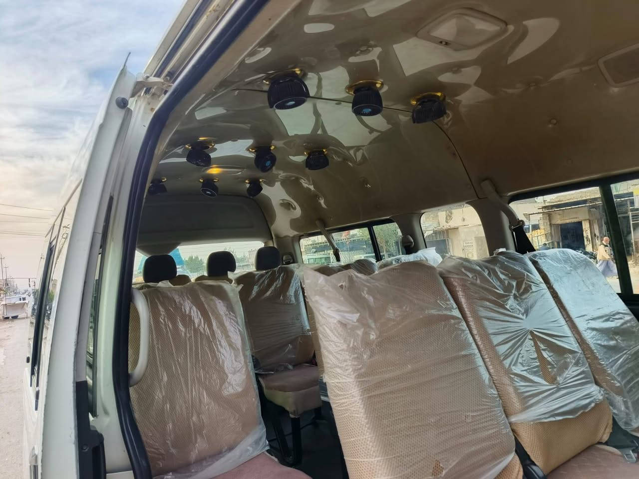 سلام عليكم هايسه موديل 2012 رقم بغداد سياره جديده كاملة من تاير من دوشمه مكان السياره بغداد رقم 📱 صاحب السياره  ***********/// سعر 240 ماكو خاص
