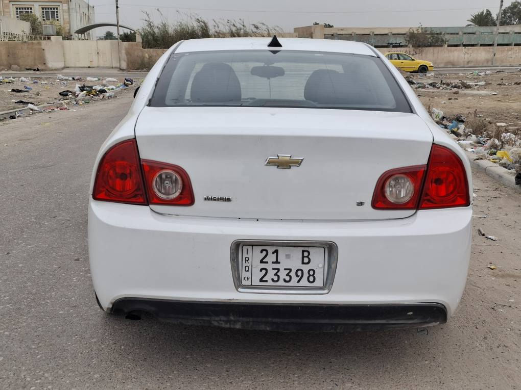 السلام عليكم ماليبو موديل ٢٠١٢ محرك ٢٤٠٠ تدفئة وتبريد كير ومحرك مكفولات تخم تاير جديد كهربائيات كلهه تشتغل داخل نظيف جدا صدر امامي جديد بيها حادث بالجاملغ الخلفي صبغ قطع مكانها بغداد الدوره رقم سليمانيه تريد تحويل او وكاله سعرها ٧٨ وبيها مجال *********** بغداد, العراق
