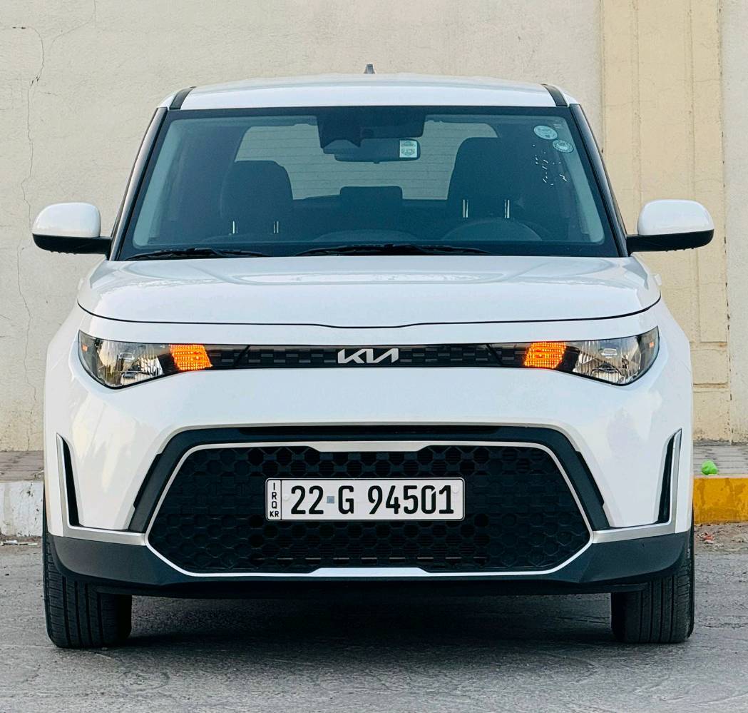 السلام عليكم 

كيا سول 2023 الشكل الجديد 
وارد امريكي صور الحادث مرفقة 
بل منشور حادث السيارة جانبي 
بجم كبس ايرباك دركة ودشبول مكفول 
كير محرك شاصي لغد مكفول 
رقم أربيل الجديد تحويل او وكالة مضمون 

المواصفات: شاشة كبيرة - كامرة دوارة - قيادة الية 
فول تحكم ستيرن - رادار جانبي - تحديد مسار
اطفاء ذاتي عند الازدحام - محرك 2000 دوش 
ماشية 28 الف ميل - ويل كب - مود درايف انواع قيادة
بلوتوث - AUX -ABS - USB 
السيارة جاهزة وكاملة من كل نقص وبالعافية على الياخذه 

المكان بغداد الدولعي 
للتواصل والاستفسار 
***********
***********