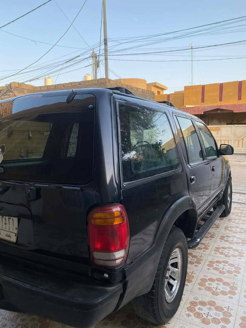 السلام عليكم للبيع فورد اكسبلور موديل 1999 السياره يرادله ترتيبات بيع او مراوس حسب القناعه  السعر 45 الرقم *********** غير متواجد على فيس العنوان بغداد
