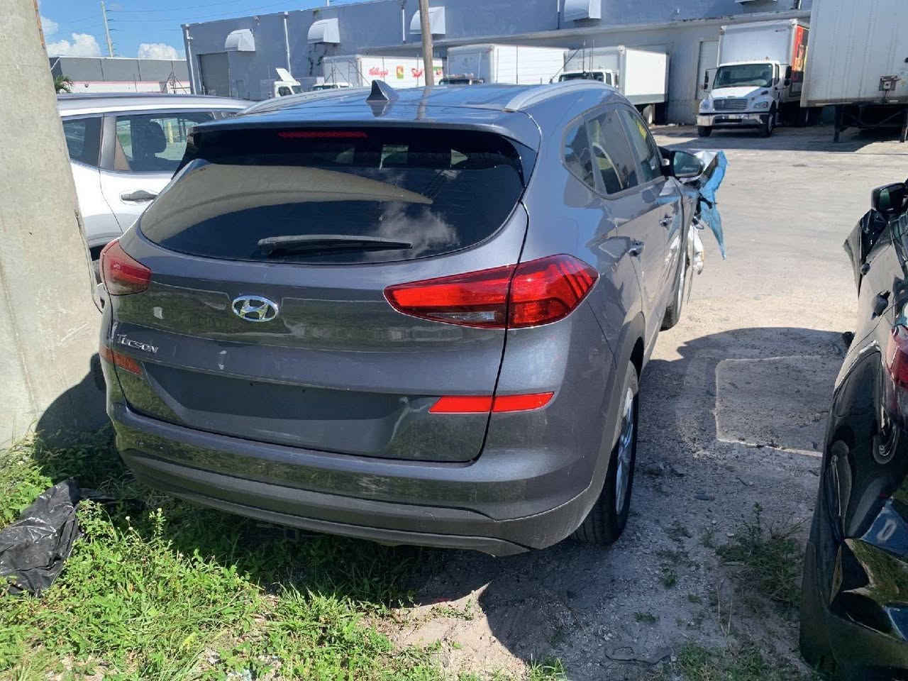 سلام عليكم توكسان 2021 فول ماعده الجلد والفتحه موصفات كشن كهرباء كشنات تدفئه بصمه رادرات جانبيه اماميه خلفيه تحديد مسار كروس سرعه المكيه 2400 فور ويل السياره مكينه وكير مكفولات ماشيه 350000 الف حقيقي الرقم بغداد السياره بسمي  العنوان بغداد حي القاهره ***********
***********
175
