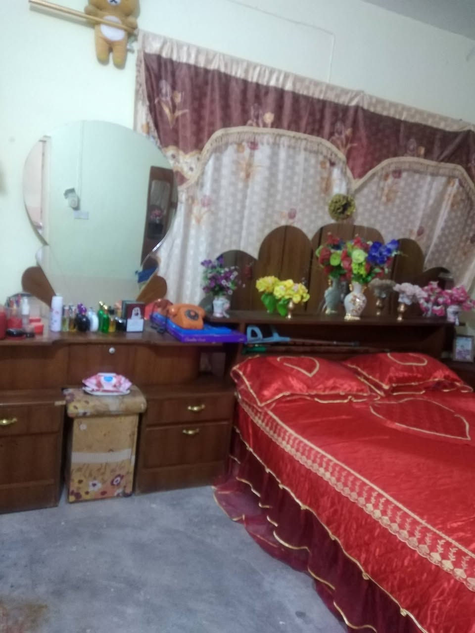 غرفة نوم للبيع ***********
