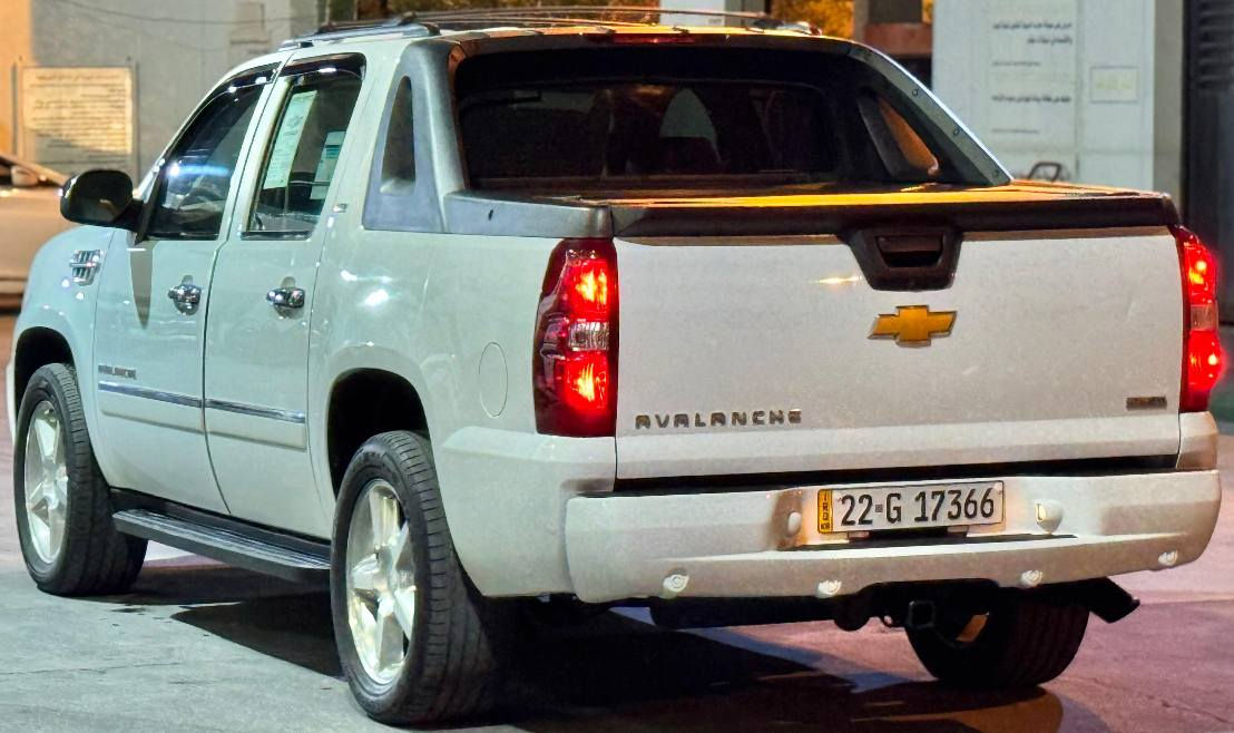 لبيع شوفرلیت افلانج موديل 2012 وارد امريكي كلين تايتل السيارة كفالة من الضربة والتبديل بيها ارباع (الذيول ) مال بدي صبغ اثر خياس باقي السيارة كفلة سونار موجود مكينة وير مكفولات محرك ممفتوح حجم المحرك 5300 حدادية وتخم تاير جديد تبريد ثلج السيارة فوول مواصفات (LTZ) ميحتاج اذكر المواصفات معروفة رقم اربيل الجديد بأسمي سنوية 2030 هزة 2026سيارة جديدة كلش وجاهزة وما 
تعبانة مكانهه بغداد شارع فلسطين
لأستفسار الاتصال:*********** بغداد, العراق
