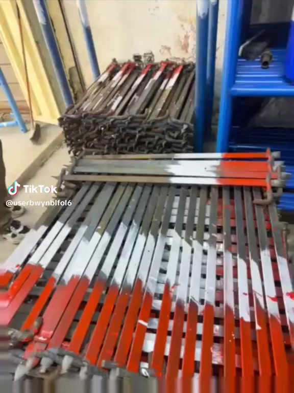 مكتب المدار لبيع وشراء وتأجير كافة انواع الجكات من1متر الى6 متر والسكلات والفخات العاديه والفخات الرباعيه دنك قوالب الصب جميع القياسات بولطات توصيل جميع المحافظات الإتصال على الرقم  ***********
