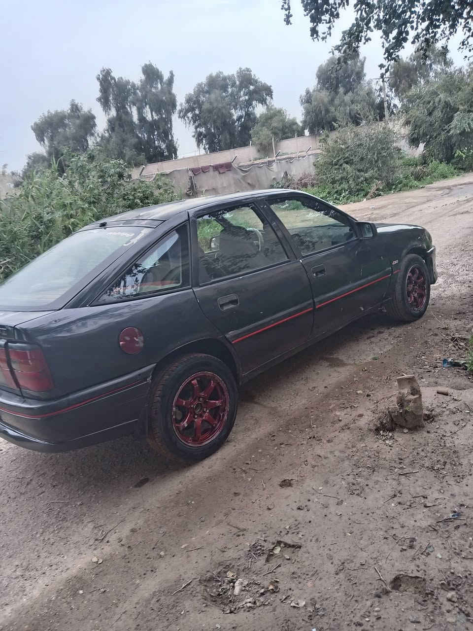 السلام عليكم سيارة اوبل فكترة موديل خمسة تسعين رقم ألماني ديالى سيارة خير من الله السعر 25 ورقة بيهة مجال الشراي مكاني زعفرنية ما متواجد علة انستكرام بس علة وتساب رقم ***********
