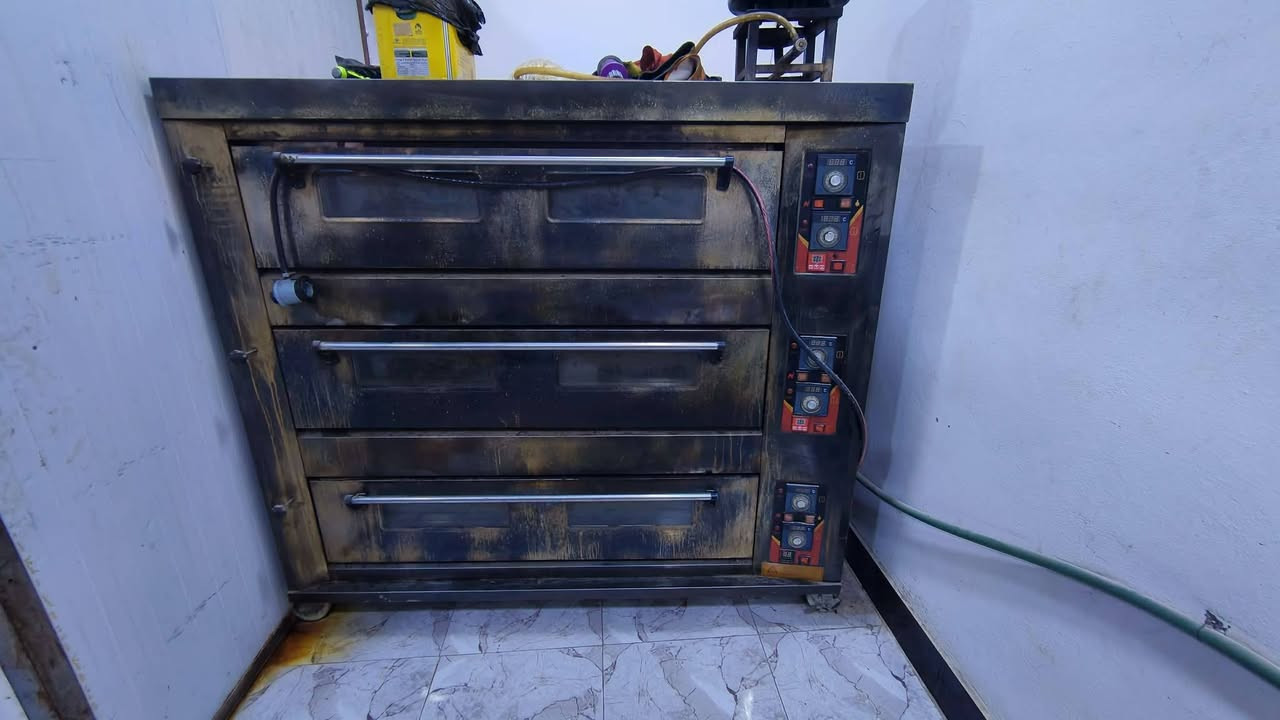 فرن صمون كهربائي للبيع.  السعر 5 ونص
#المكان القائم


**إذا كنت صاحب هذا الإعلان وتريد حذفه لأي سبب، رجاءا أرسل رسالة إلى الدعم الفني**