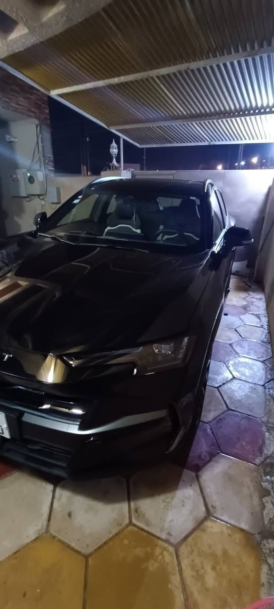 سوئيست  S06 1.5L Premium PHEV (بلگ-إن هايبرد🔋) اللون الخارجي اسود ،داخل اسود وابيض
الموديل: 2026 (خليجي)

العداد: 1300 كم. .....مرقم بغداد

السعر: 31.750.000 دينار عراقي وبيها مجال

مكان السيارة ...كربلاء...

للتواصل على الواتساب الرقم ***********
