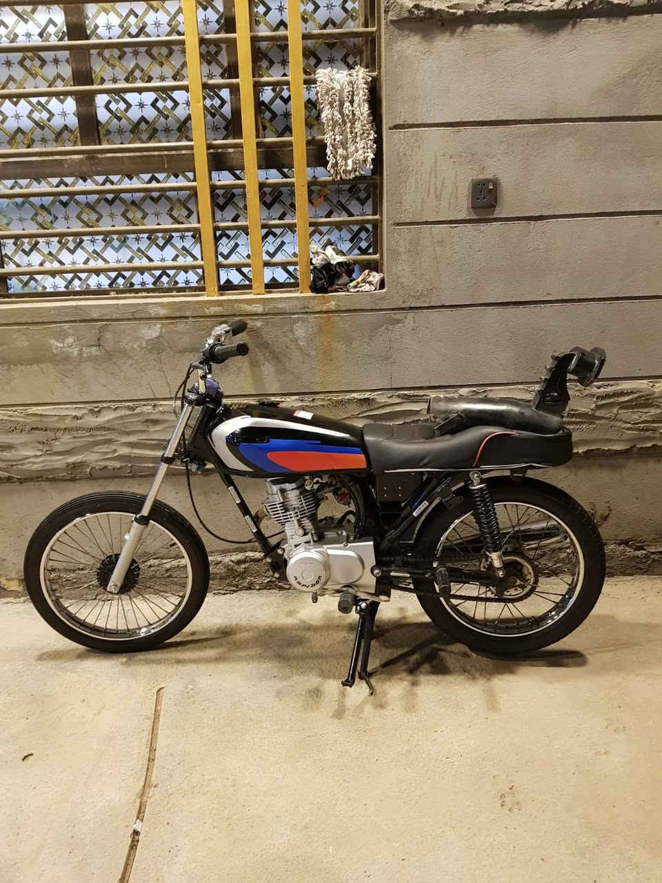 السلام عليكم شباب دراجه رابيدو اورق سكنر شاصي موديل 25 محرك ما مفتوح للمراوس فقط


**إذا كنت صاحب هذا الإعلان وتريد حذفه لأي سبب، رجاءا أرسل رسالة إلى الدعم الفني**