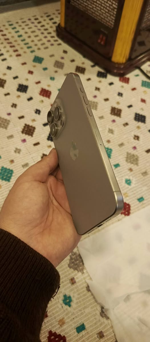 ١٥ برۆ ماکس  ٢٥٦ یه ک یسم ئیسیم باتری ٨٦ نه کراوه شاشکه ی ئه دوو به له ی هه یه 
سلیمانی
***********
520$ السليمانية, العراق
