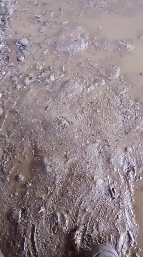 شيلمان أبو 8انج الطول أربعة متر العدد 35قطعه مكان بغداد م الصدر ***********
