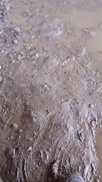 شيلمان أبو 8انج الطول أربعة متر العدد 35قطعه مكان بغداد م الصدر 077160...