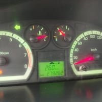 افيو للبيع ٢٠١٠ سياره بيها بابين صبغ عكس السايق بدون ضربه  وبيها هلال ...