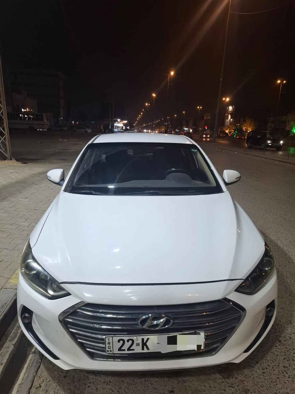 النترا 2018 خليجي  رقم اربيل الدولي السنويه باسمي
مكفولة من الصبغ والضربة فقط بارد قليل 
محرك 2000دوش 
تحكم استيرن جهتين 
شاشة اندرويد 
مانع انزلاق 
تبريد قطعتين 
حساس اصطفاف  خلفي 
حساس اطارات
اربعه دسك + 5 ويل كب
يوجد سونار للسيارة
مكان السيارة في النجف الاشرف 
السعر  13,200 وبيه مجال قليل  
للاتصال *********** النجف, العراق
