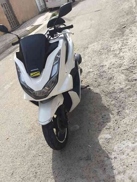 السلام عليكم عندي دراجه بي سي اكس جيل رابع مكفوله من كلشي فول مواصفات تدفئه يدات حساس زدحام نضام اي بي اس وأرد كوري مكفوله من زلغ وكفر مكينه مكفوله ماشيه 13الف بعدهي زيرو بحاله الوكاله السعر 19 اوبيهة مجال متواجده بغداد الغزاليه ***********
