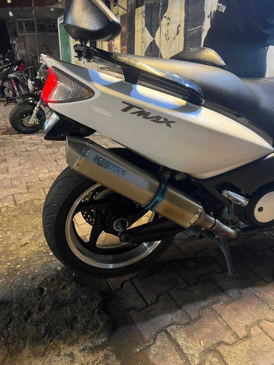 السلام عليكم شباب تيماكس 2008للبيع أو مراوس بجبلي وأخذ فرق الدراجة جديدة ومابيها نقص نازلة من كلشي وكلاشي للاستفسار ***********
