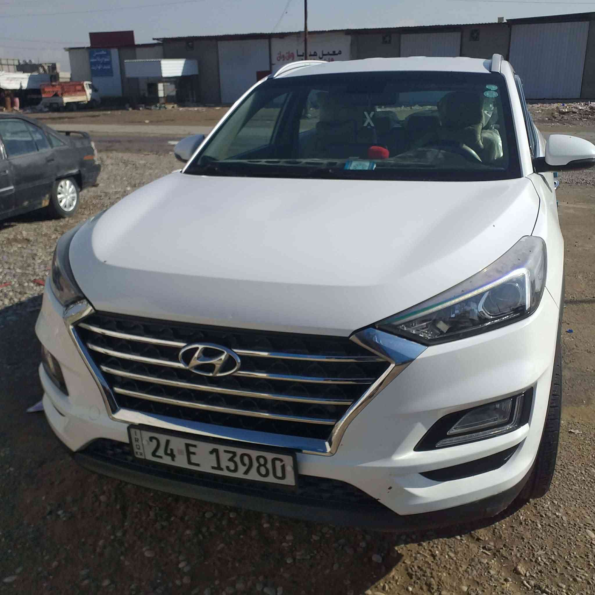 سلام عليكم 
توكسان 2019 (فول مواصفات)
السياره بدون ظرر (كلين)
باسمي شرط تحويل (تريد وكاله)
سنويه جديده (هزه جديده)
السياره جديدة مال جناي 
        (جاهزه). 
مكاني ناحيه القياره (العوسجه)
السعر (205) يرهم مراوس (كيا 2024) 
رقم (***********)
