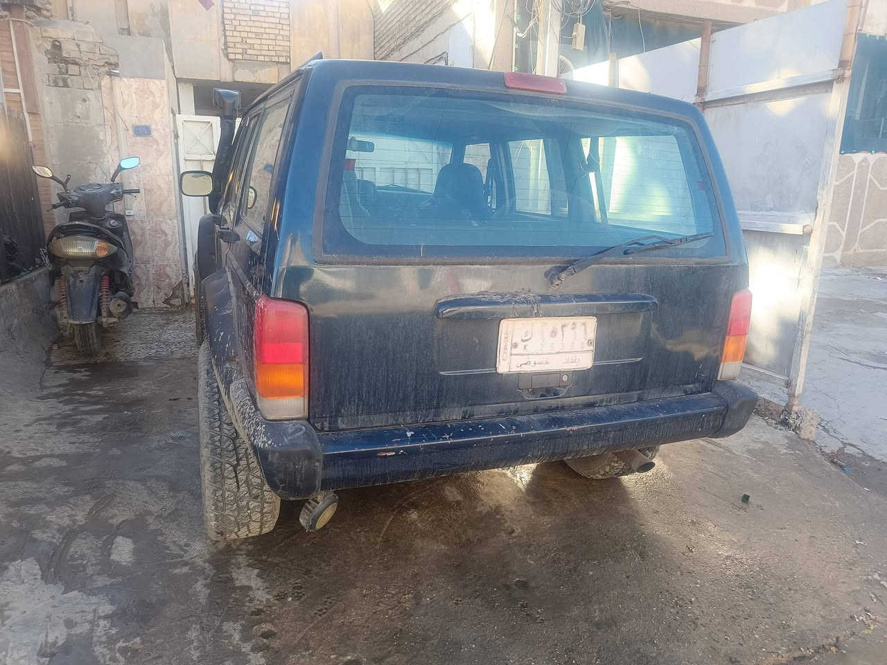 جيب مديل 2000 مكينه كير ابلاديه السعر 55 وبيه مجال *********** بغداد الشعب
