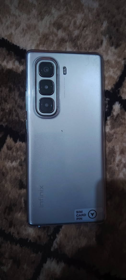 السلام عليكم ورحمة الله وبركاته موبايل نضيف مال بيت انفنكس هوت ٥٠ برو ذاكره ٢٥٦ الرام ٨ زاد ٨ شخط مابي مستعمل سبوع لبيع ٢٠٠الف مكاني كركوك عروبه الشراي يتصل *********** 💋❤️💞🎈🌷🌹💸
