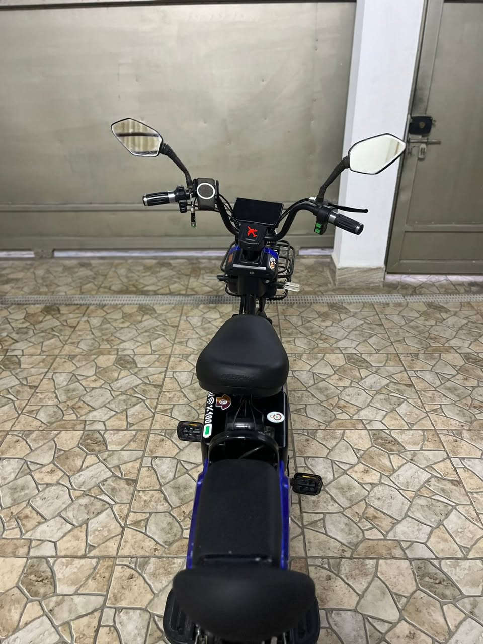 دراجه شحن فول مواصفات اشاره يمنه يسره دبل اشاره اكلوب ابيض واصفر زينون دبلات امامي خلفي اناره يجي وياه اسويجين تشغيل عن بعد بصمه قفل فتح شاشه يمشي 75  يوصل 35 كم  اي عطل يصير يضهر بشاشه شركه مديل 2024 شركه koREAMR بطاريات نضيفه مثبت سرعه 4 نمر دراجه نضيفه سعر 350 الف  محافظه كركوك استفسار***********
