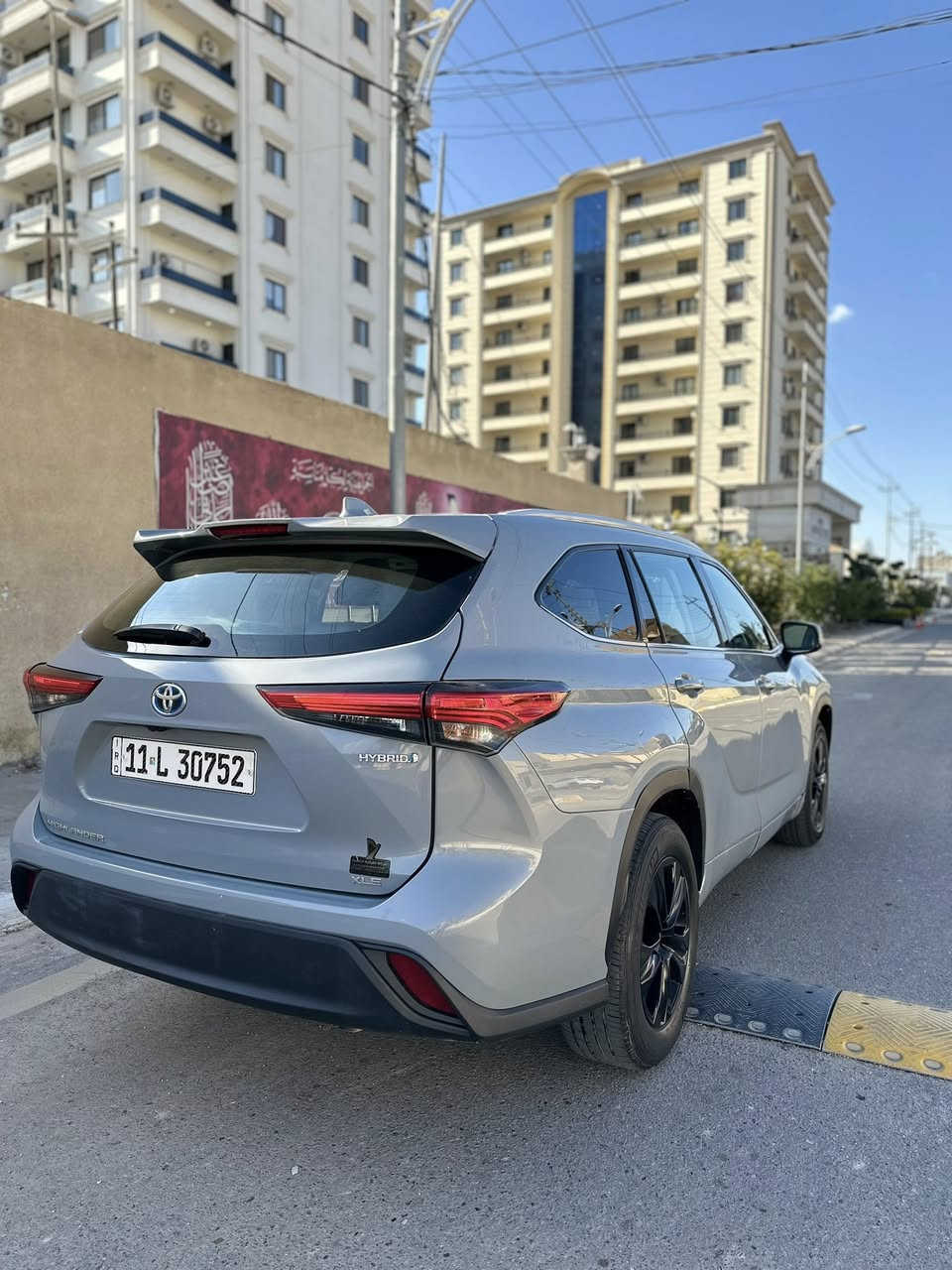 السلام عليكم
للبيع هايلندر موديل 2022  أمريكي 
رقم بغداد بأسمي 
هايبرد 
محرك أربعه سلندر 2500 
لون إسمنتي  
مواصفات فول XLE
فتحه 
بصمه تشغيل 
ترحيب 
كشنين كهرباء جلد 
تبريد قطعتين 
Vib
صندوق كهربائي 
3انضمه قياده 
وبعد بيها مواصفات 
حادث جاملغ وبابين 
البنيد اكلير 
+ راس الشاطي 
سياره جاهزه ما نقصها أي شي 
صور الحادث مع المنشور 
السعر 250$ ورقه وبيها مجال 
الرقم للستفسار *********** واتساب شغال
