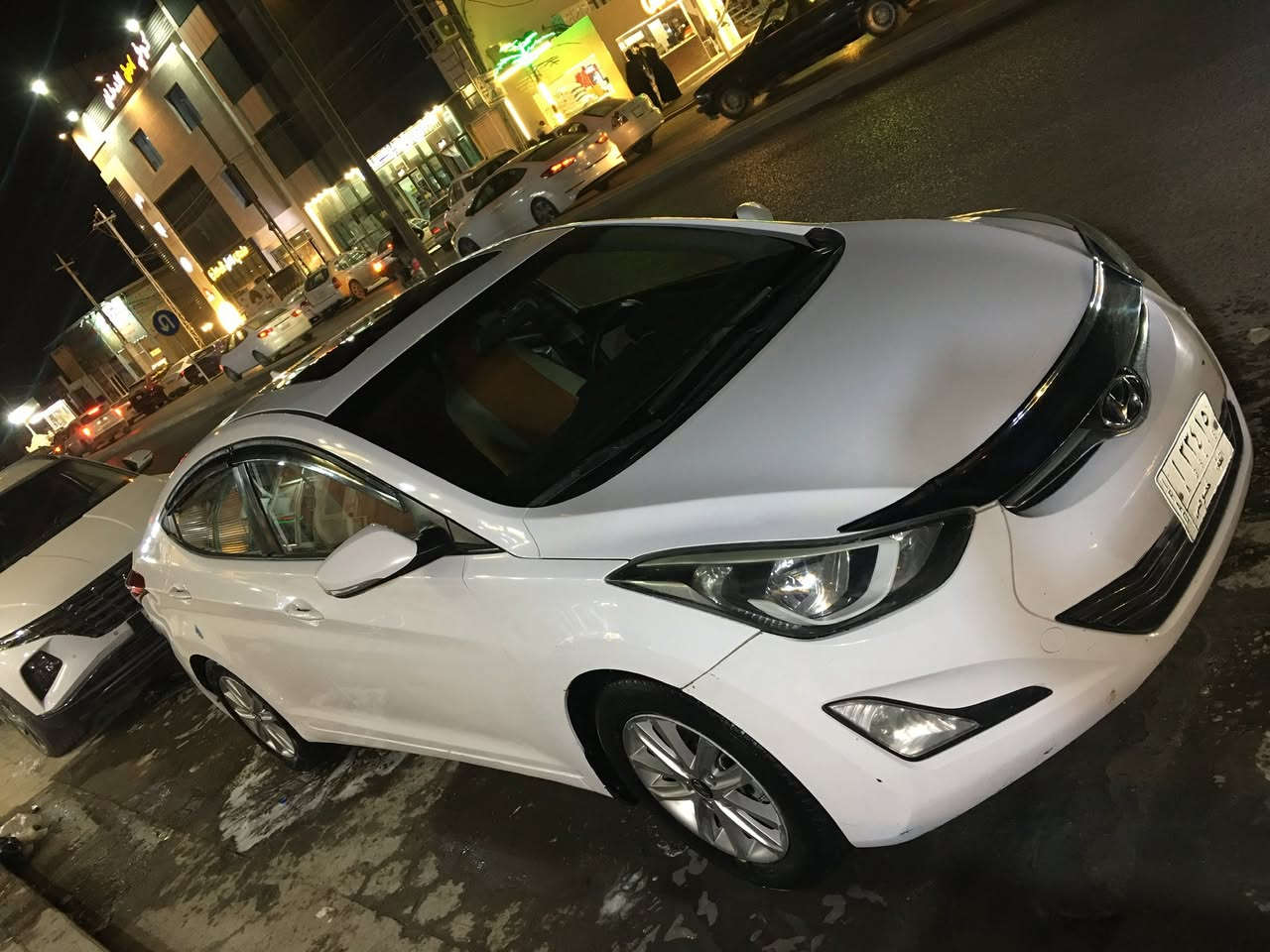 السلام عليكم
سيارة هونداي النتره خليجي
مديل 2014 شكل 2015
فتحه بالقماره.
تحكمات ستيرن جهتين .
اشاير بالمري.
شاشه أندرويد كبيره.
حساسات خلفيه.
ويل 16 المرغوب مو 15.
سنويه جديده رقم جديد دولي 
رقم نجف بسمي
مكينه 1800 دوش المرغوب
سياره مكفوله من الحادث فقط باردات وكرت بالجاملغ الأمامي مقدار اقل شبر مكان نجف حي السلام
سعر 128 ورقه 
*********** ابو شمس
