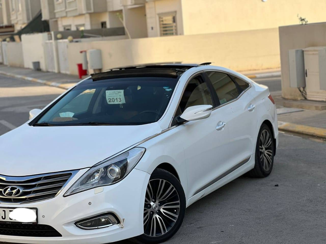 هونداي أزيرا  2013 فول 1/1  Hyundai Azera
المواصفات⬇️

🌌 بانوراما
📡 حساسات أمامية وخلفية
📷 كاميرا خلفية وأمامية (بلادي)
🎯 رادار
🔘 بصمة سويج
🚪 بصمة باب
💼 بصمة جنطة
🛋️ دواخل فول جديد بلادي 
🤎 دواخل جوزي (جلد)
🪑 كشن كهربائي
🎛️ تحكمات ستيرن جهتين
👋 ترحيب عند اقتراب البصمة
👋 ترحيب داخلي
💡 لد أزرق داخلي (بلادي)
❄️ قطعتين تبريد ثلج بلادي 
💨 بردات بلادي
🖥️ بردة خلفية كهرباء
🌀 مانع انزلاق
🪞 مراية شفط + قلاب + تحكم
🛞 ويل 18 (بلادي) 
🕳إطارات انكليزي الاصلي جدد 
⚙️ محرك V6 سعة 3000 (المرغوب)

📍 رقم #أربيل | انگليزي
🛡️ كفالة عامة من الصبغ والتبديل والضربة
🧰 محرك وكير شرط بلادي – برغي ما مفتوح بيها
🛠️ إدامة كاملة كل ٤ أشهر للبانزين والمنظومة كاملة 
🧱 حدادية جديدة وكلها وكالة
🛢️ دهن السيارة وكالة أصلي
✅ السيارة جاهزة على آخر حباية
✨ الدواخل نظافة 100%
🚘 السيارة بحالة الوكالة

🔧 وبعد بيها هواي مواصفات إضافية…

🔴بيها بارد شوي بالهلال مال جاملغ خلفي
🔴دائرة وحدة بيها صبغ فقط 
🚗 السيارة جديدة بحالة الوكالة 

📍 العنوان/:/ صلاح الدين / قضاء الشرقاط 
🌍 تواجد السيارة ( شرقاط)
السعر 150  
( *********** / *********** )

