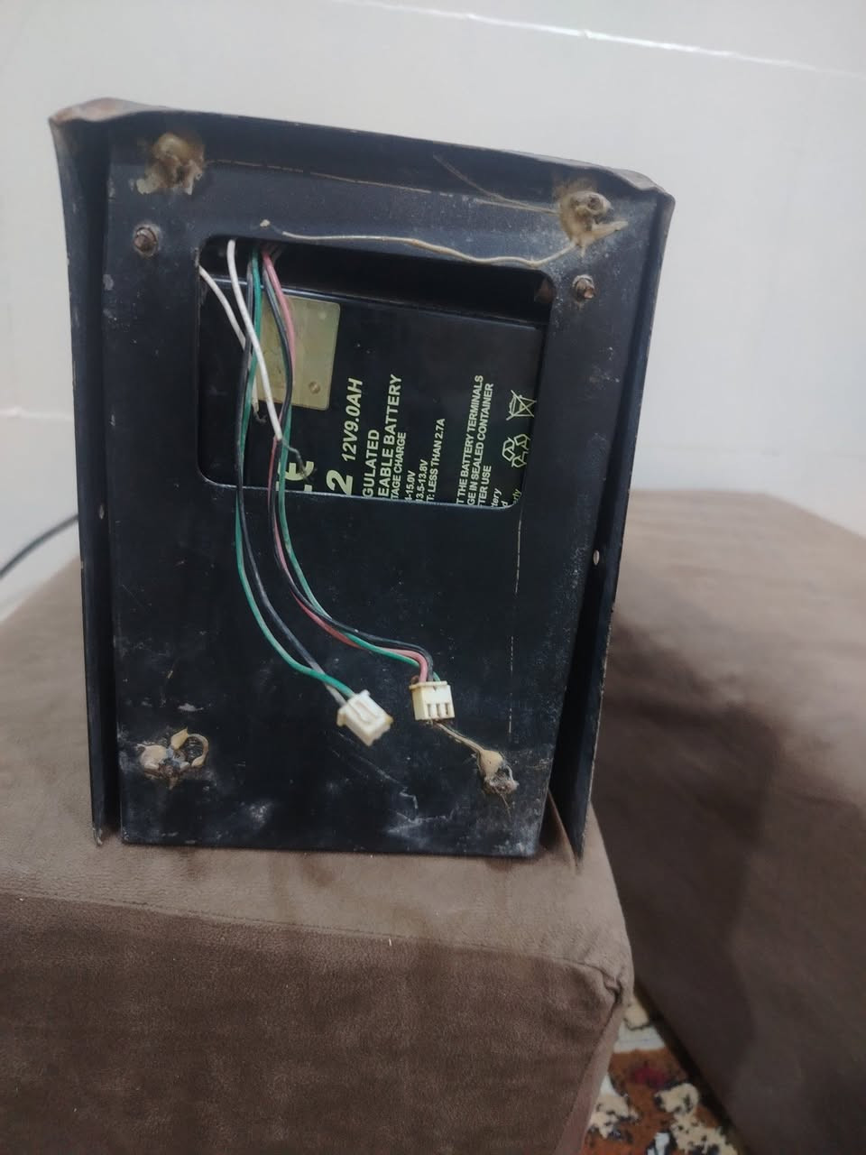 UPS 1200VA
شغال على فحص بس الوجه المامي طاح ونكسر عوزه دكمه سعر 20
يوجد توصيل


**إذا كنت صاحب هذا الإعلان وتريد حذفه لأي سبب، رجاءا أرسل رسالة إلى الدعم الفني**