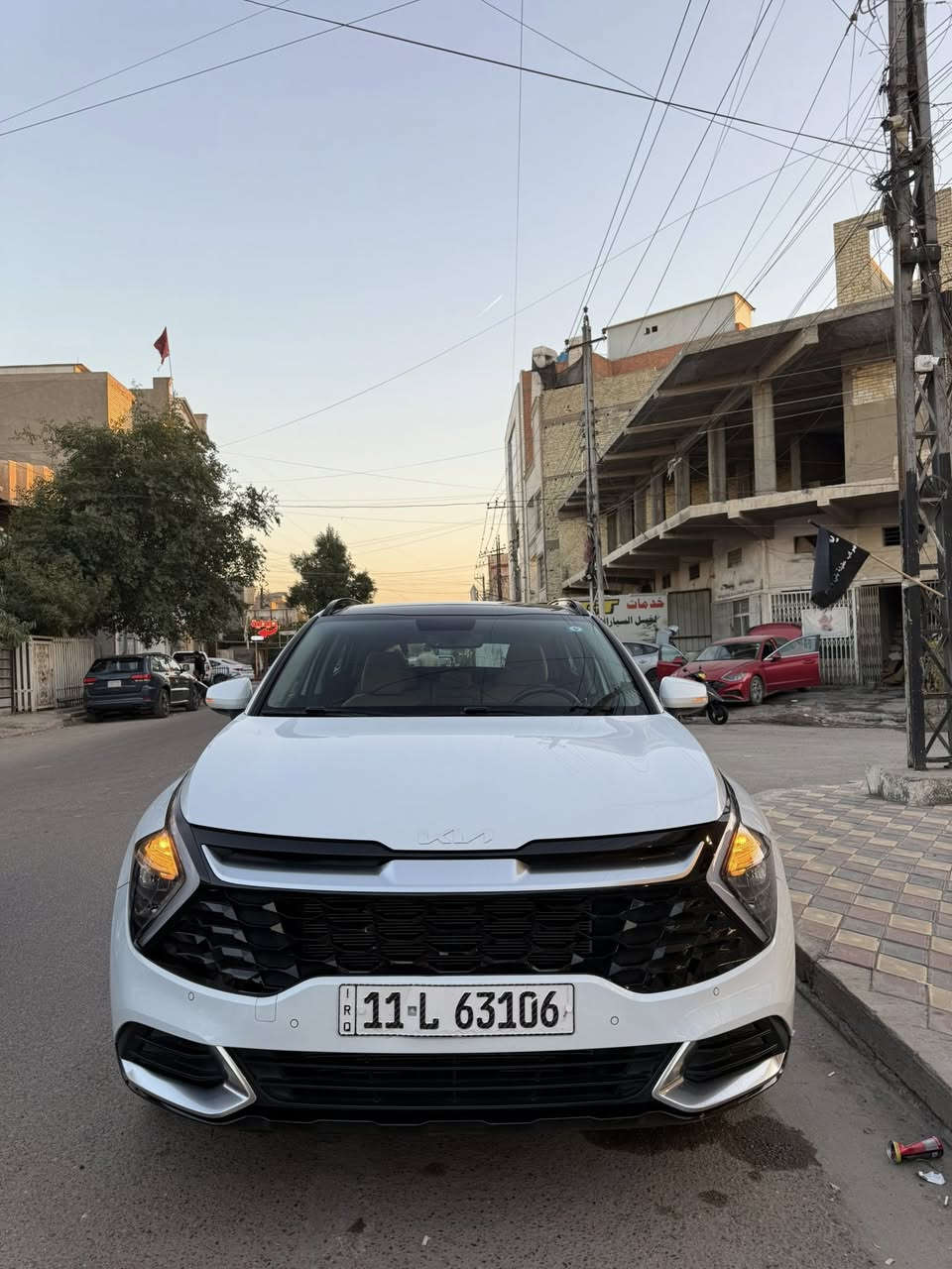 كيا سبورتج. 2024
وكاله الدوليه ام الصمان 
ماشية 32 
السيارة مكفلولة من كل شي  يعني على وضع الشركة 
فول مواصفات 
مكانها بغداد حي العامل  
السياره باسمي. تحويل ثاني يوم 
***********
متواجد فقط اتصال 
سعرها مناسب
