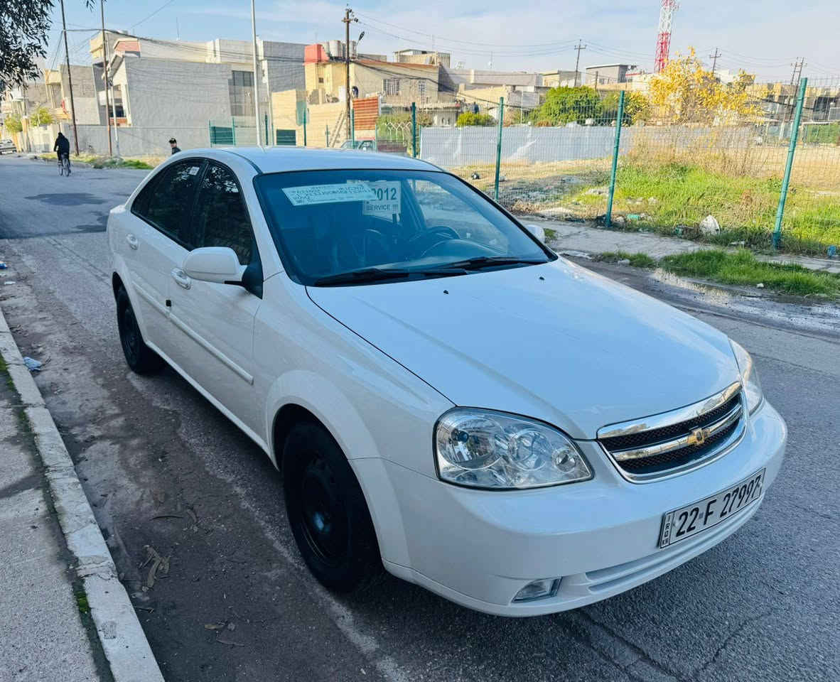 للبيع شوفرليت اوبترا موديل 2012
محرك ما مفتوح السياره نضيفه حيل ما عدا شويا صبغ بالجاملغ الامامي على كد شبر صاحبها الشرعي بالموصل تحويل او وكاله حاضر وبطاقه كاربون بيها ورقي مكان السياره الموصل حي المثنى السعر 95$ 
للاستفسار ***********
او واتساب***********مكلف بالنشر غير متواجد عالفيس
