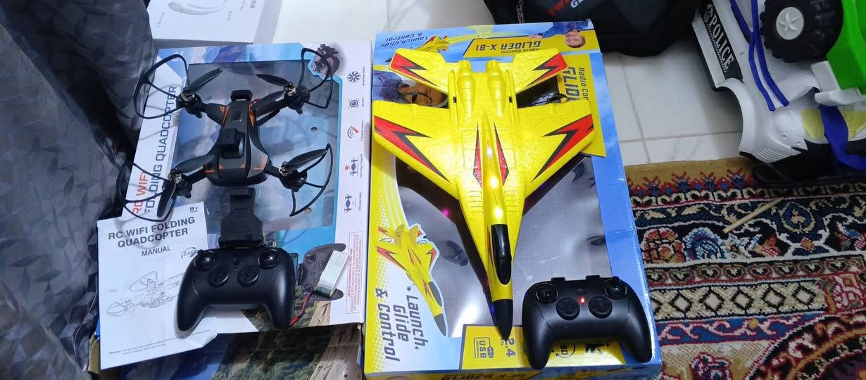 سلام عليكم طيارات درون شغالات جدد للبيع السوده اصليه محركات برجلس بس بطاريتها هبطت يرادله بطاريه او شحن والصفره هم شغاله كامله السعر ب35الف قفل ثنينهن مكاني نجف
ماعندي توصيل وبلعافيه عل ياخذهن.
رقمي:‏‪***********‬‏
