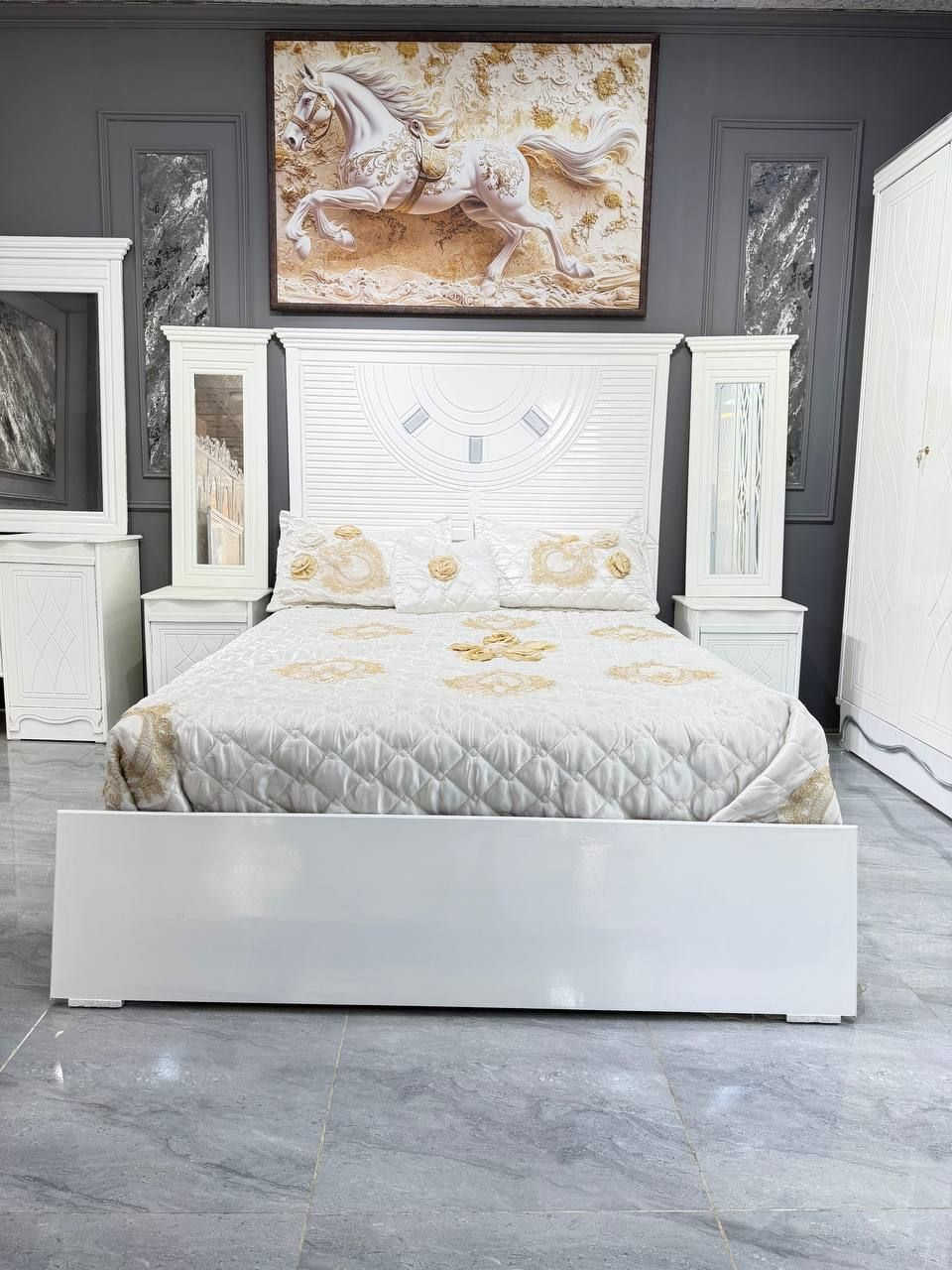 غرفه نوم صاج عراقي
عدد القطع ٧
السعر مليون
متوفر خدمه توصيل بس
*********** الاستفسار واتساب تلكرام
