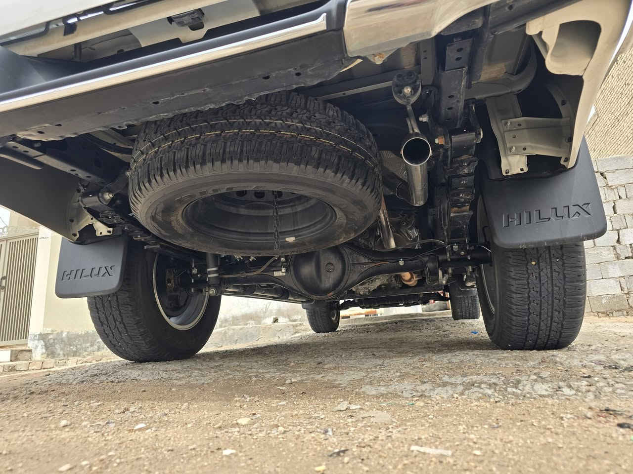 سلام عليكم تيوته فورويل مديل 25ساز اربيل رقم الهاتف *********** مكاني نجف
