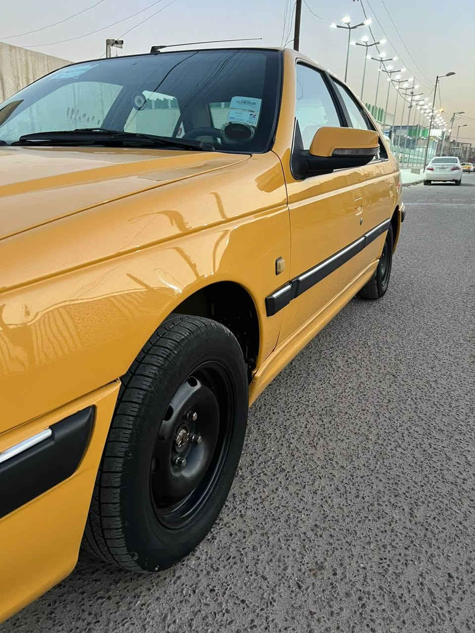 سلام عليكم
بيجو بارص موديل 15

سياره خير من الله تخبل نصبتهه 

بعده بوضع الشركه ماشيه ( 78 الف كيلو فقط )

بيه ضربه زغيره بلجاملخ الامامي صفحه السايق 
وعلى وضعه لم يتم تصليحه 
نقطه صبغ ماكو بلسيارة 

الباقي كفاله عامه

السعر( 49) وبيها مجال حك لجيه فقط 

سيارة كلش كلش حلوة نظيفة مرتبة

مكفولة من كل كلشي  

محرك كير بشرط جديد  

كهربائيات وتبريد تدفئة كلها بشرط 

صدر امامي خلفي جديد 

مصفره هيىة وغرامات.

 السياره باسمي تحويل ثاني يوم

الاستفسار ***********

مكاني بغداد الكراده شارع الصناعه قرب مشتشفى العلويه
