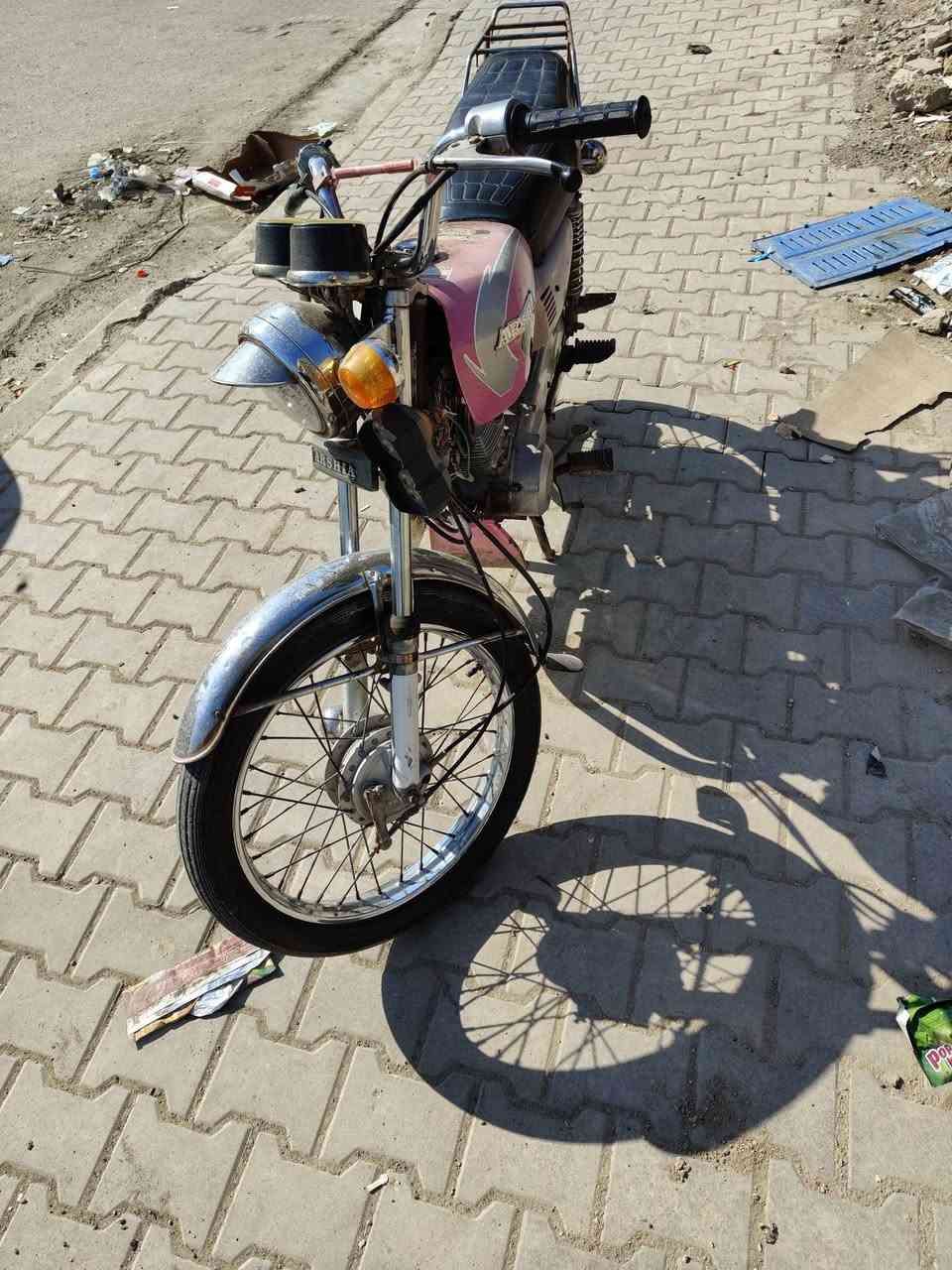 دراجه موديل 15 أوراق اصولي  ب400
رقم الهاتف***********
