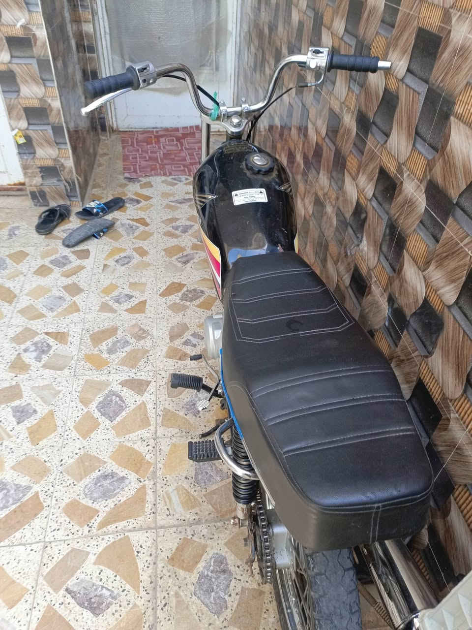 دراجه للبيع بدون وراق نضيفه ***********
