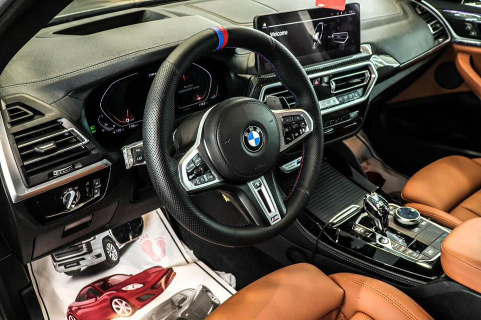 سلام عليكم BMW X4 M performance 2022 
6 سلندر توين باور تيربو 
لون نفطي مغلفه ppf طافي
بيها بنيد مبدل وبارد بالتكمه الخلفيه حادث بسيط بس خشم البنيد
مكان السياره ناصريه مركز
السعر 420وبيهة مجال 
رقمي ***********
