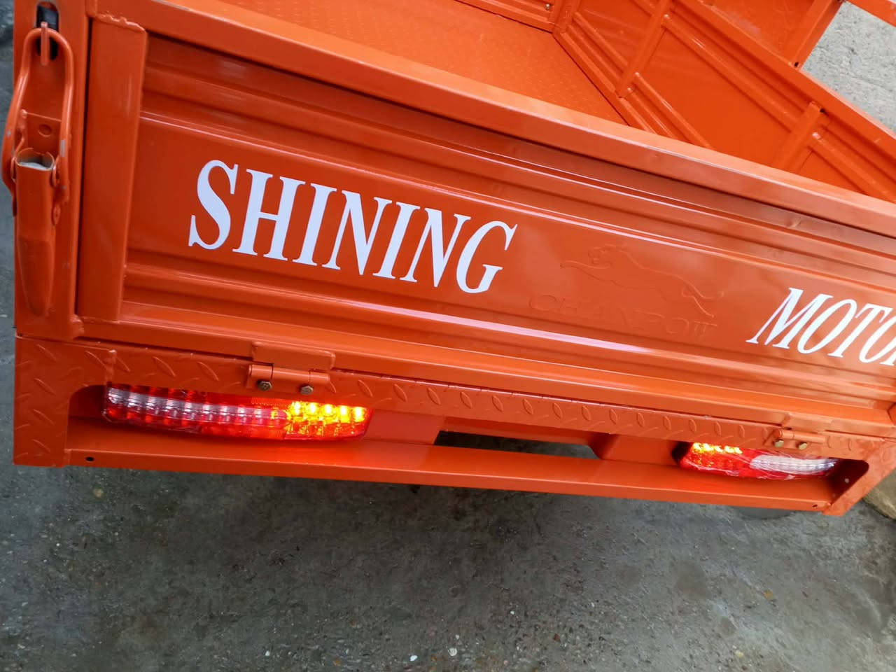 السلام عليكم شباب ستوته للبيع موديل 26 زيرو 2650 وبيها مجال مكاني بغداد***********
