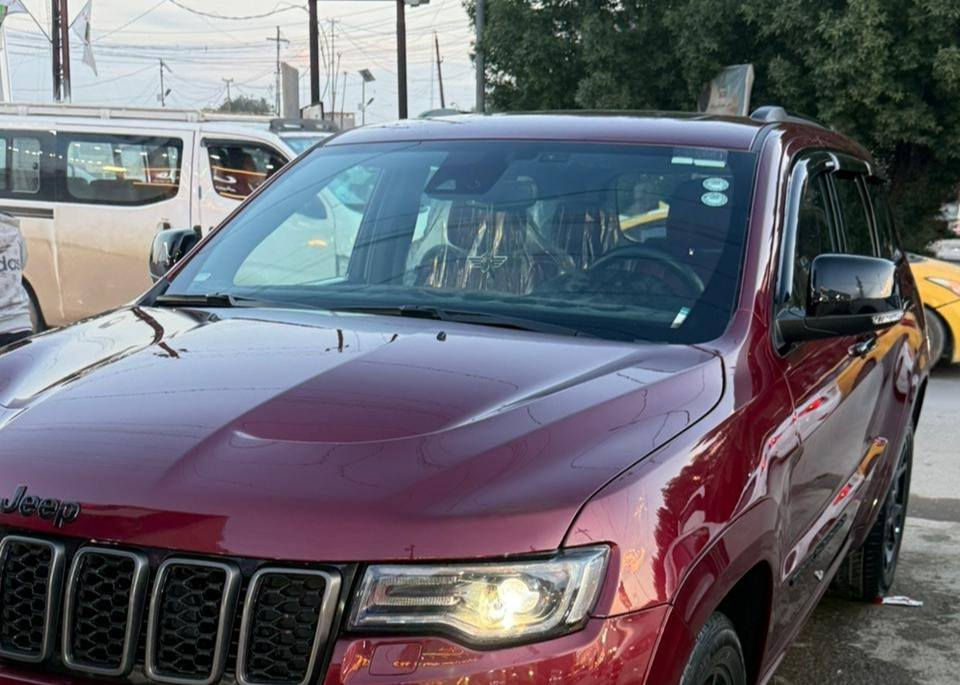 ‏JEEP GRAND CHEROKEE 2022 S جيب فئة:    S موديل:  2022 مكينة:  V6 3.6 خليجي مكفولة (شركة هارلم) 
المواصفــات  1/1

💎 ســعــر ✅ ::  الــرد تلقائي📮

بانورامـــا
 رادار امامي رادار جانبـي نقطة عميـاء رادار خلفـي
كشن حار بارد - كشنات الخلفية هيتـر
كشنات جلد كنتارة
ستيرن هيتـر + كهرباء
نظام توقف اوتـو ستوب
حساسـات امامي خلفي
صندوك كهربائـي
سماعات سستم صـوت
دمام بالصنـدوك
بصمة و تشغيل عن بعـد
كيج الكترونـي
نظام متعدد اوتو للطرق
مري قلاب وشفط

رقم صاحب السيارة 
***********
