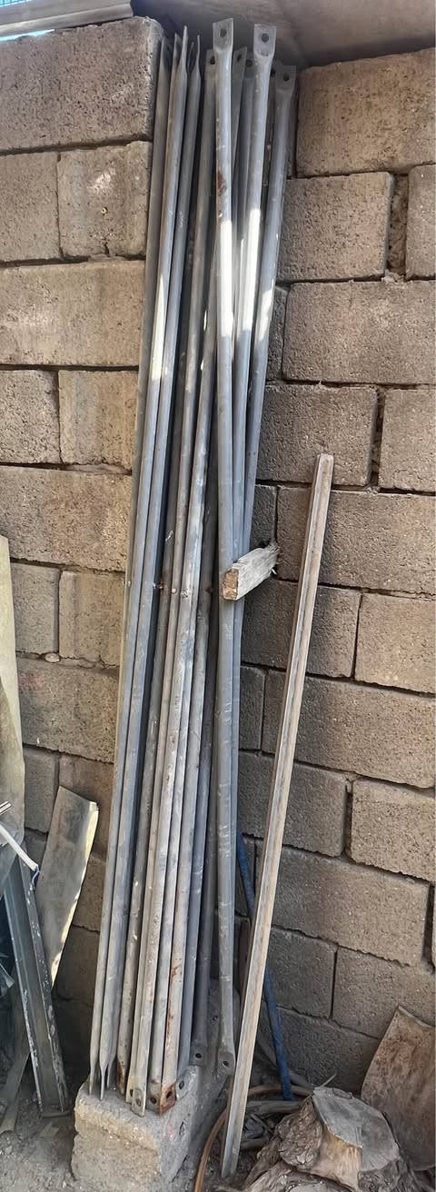 سكلات للبيع جدد استخدام قليل 
 القياس (190&100)
العدد 10 اقفاص مع مقصاتهن 
 بدون دوس
 سعر القفص الواحد ب 55 الف
المكان /بصره - حيانية
*********** البصرة, العراق
